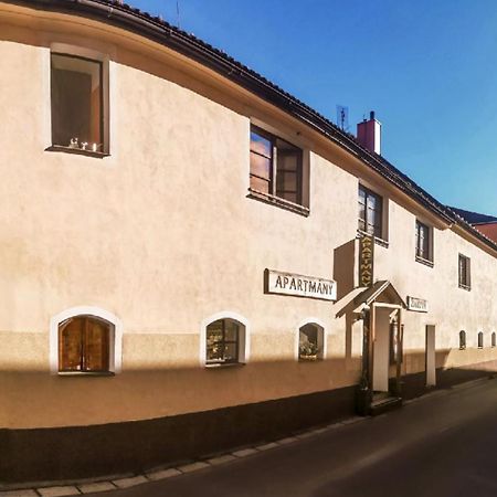 Ubytování Nové Hrady 111 - apartmány Žiaková Exterior foto