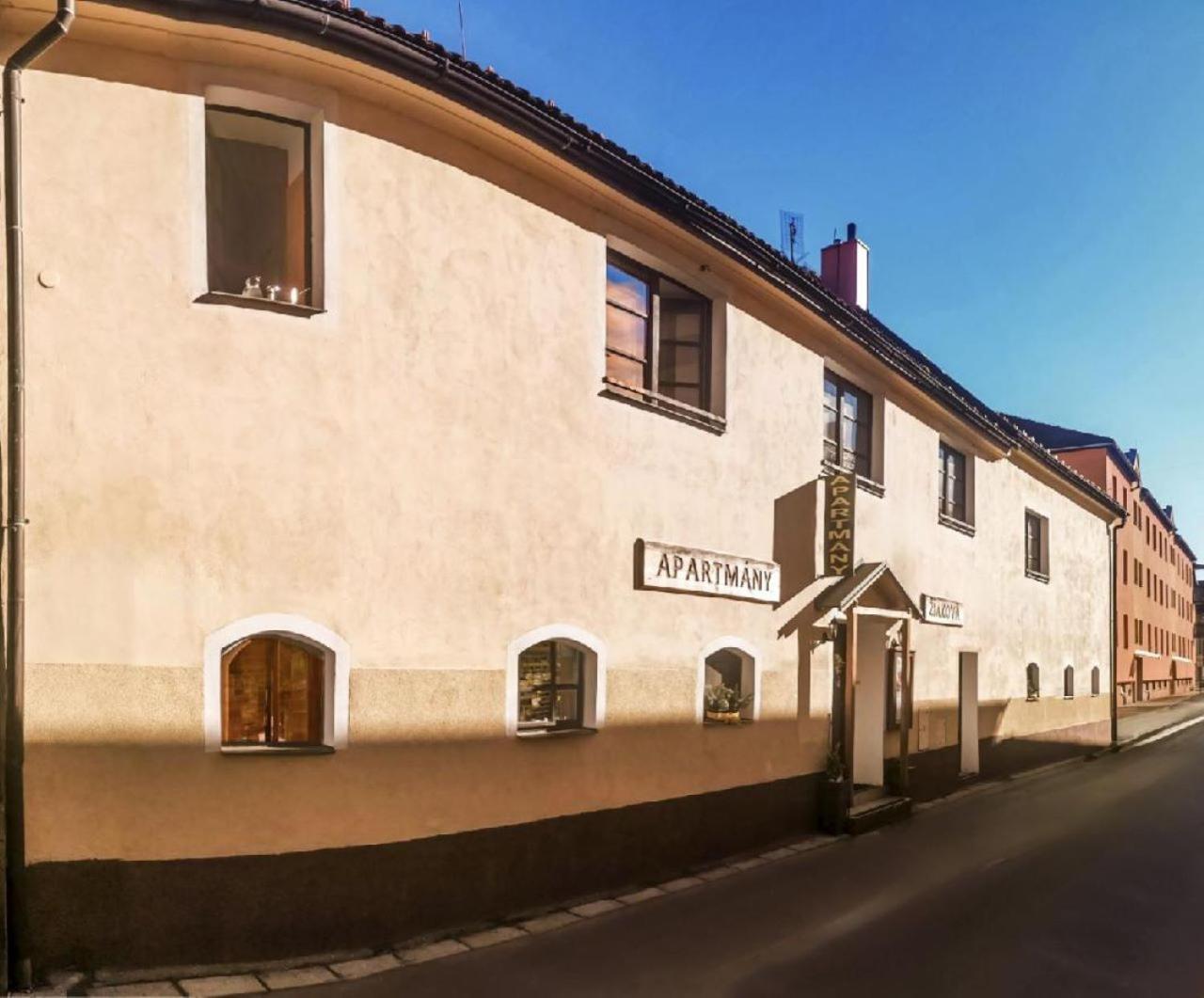 Ubytování Nové Hrady 111 - apartmány Žiaková Exterior foto